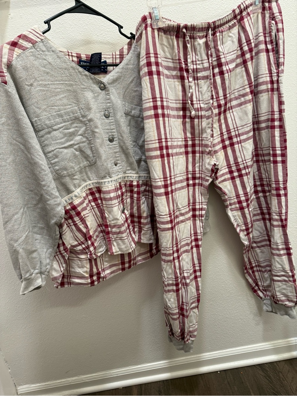 Cozy Plaid Track Pants & Top Set - Cream and Burgundy